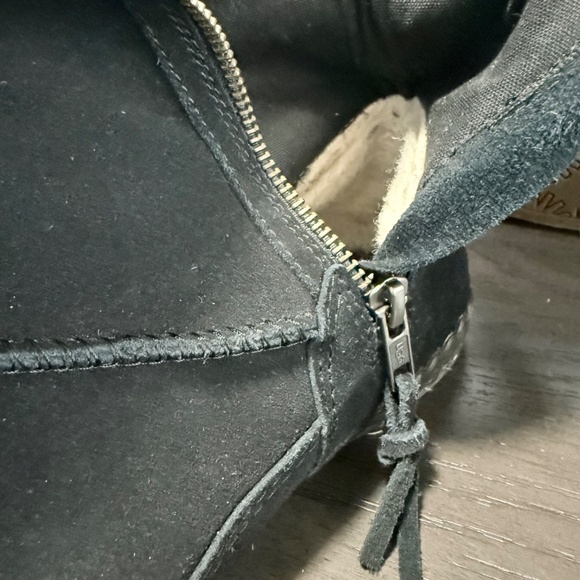 UGG Emerie Knee High Flat Boots Black Genuine Suede Tassel Charm Size 9 - Picture 7 of 12